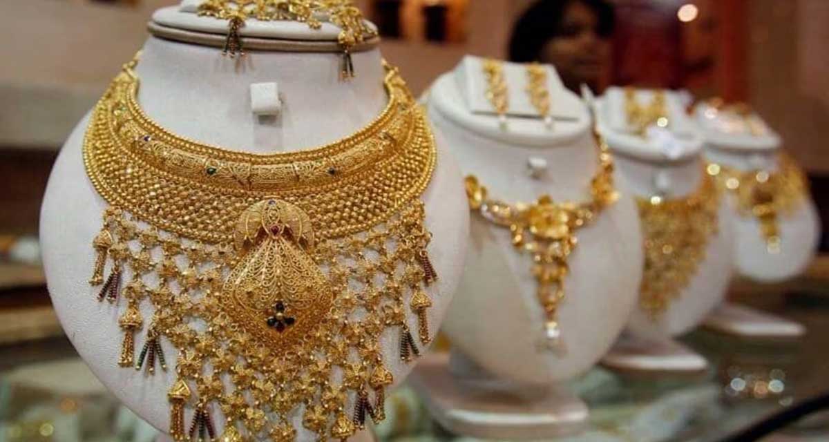 सुनको मूल्य तोलामा १८ सयले घट्यो, चाँदी पनि सस्तियो